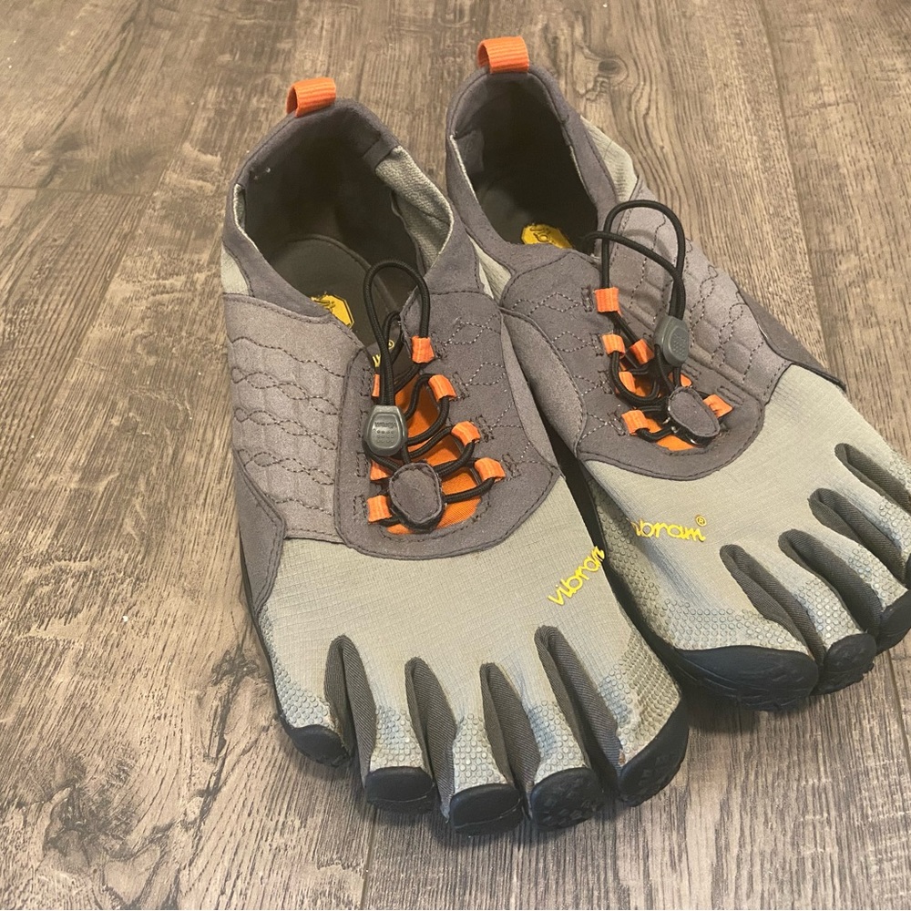 Vibram Men's FiveFingers Trek Ascent Hiking Shoes